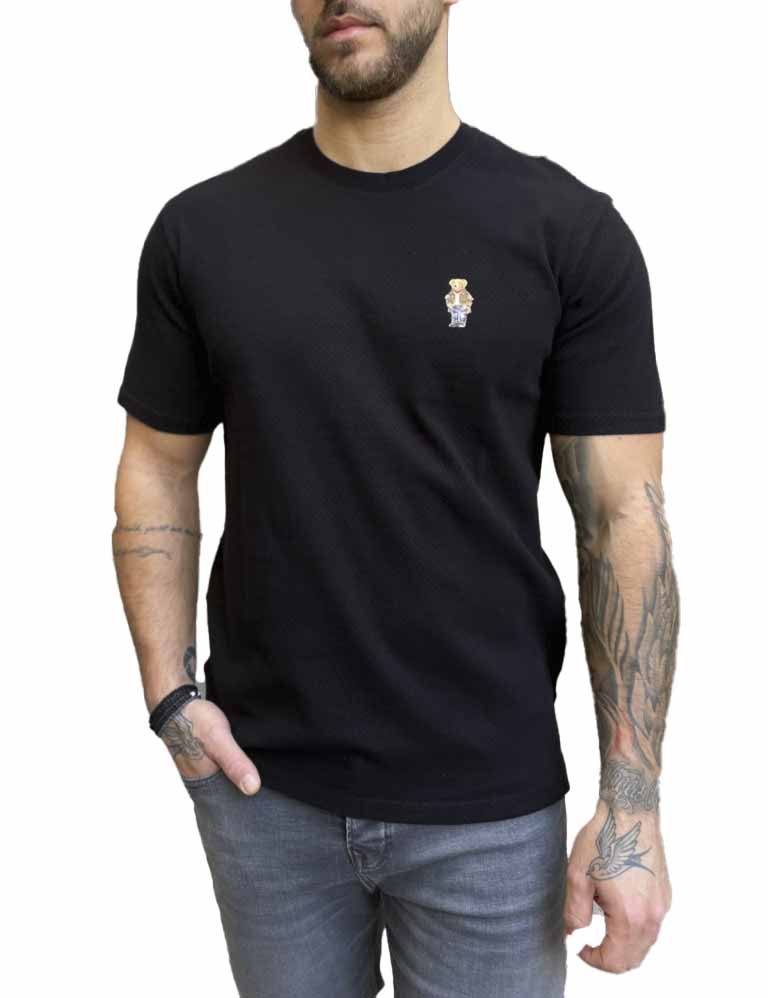 Ανδρικό βαμβακερό μαύρο T-shirt με ανάγλυφο ύφασμα και στάμπα στο στήθος TPM1069M φωτογραφία